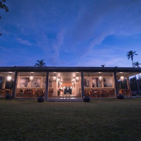 Wirdana Resort&Spa Boossa Bagian luar foto