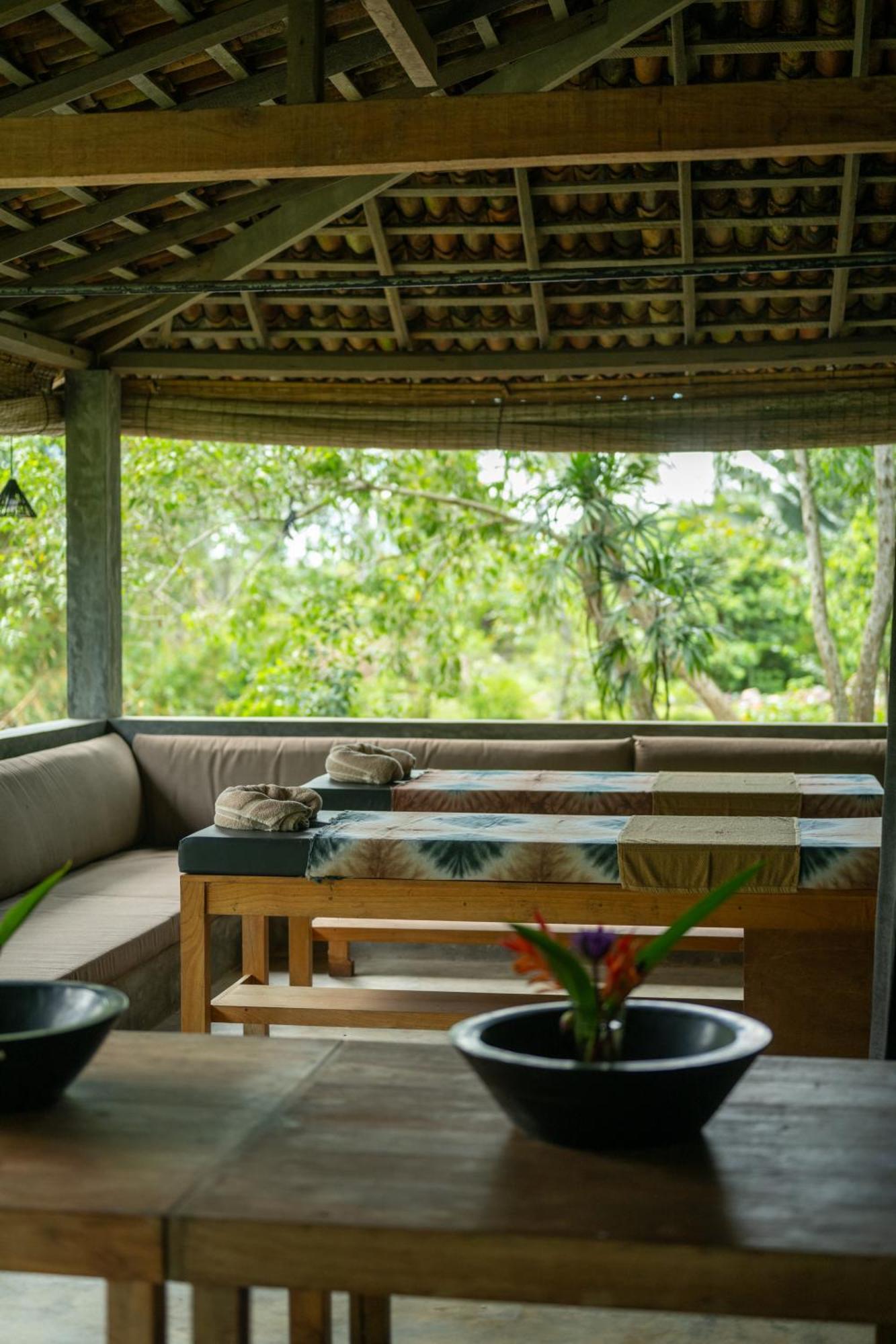 Wirdana Resort&Spa Boossa Bagian luar foto