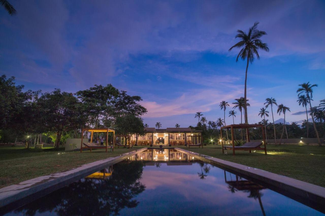 Wirdana Resort&Spa Boossa Bagian luar foto