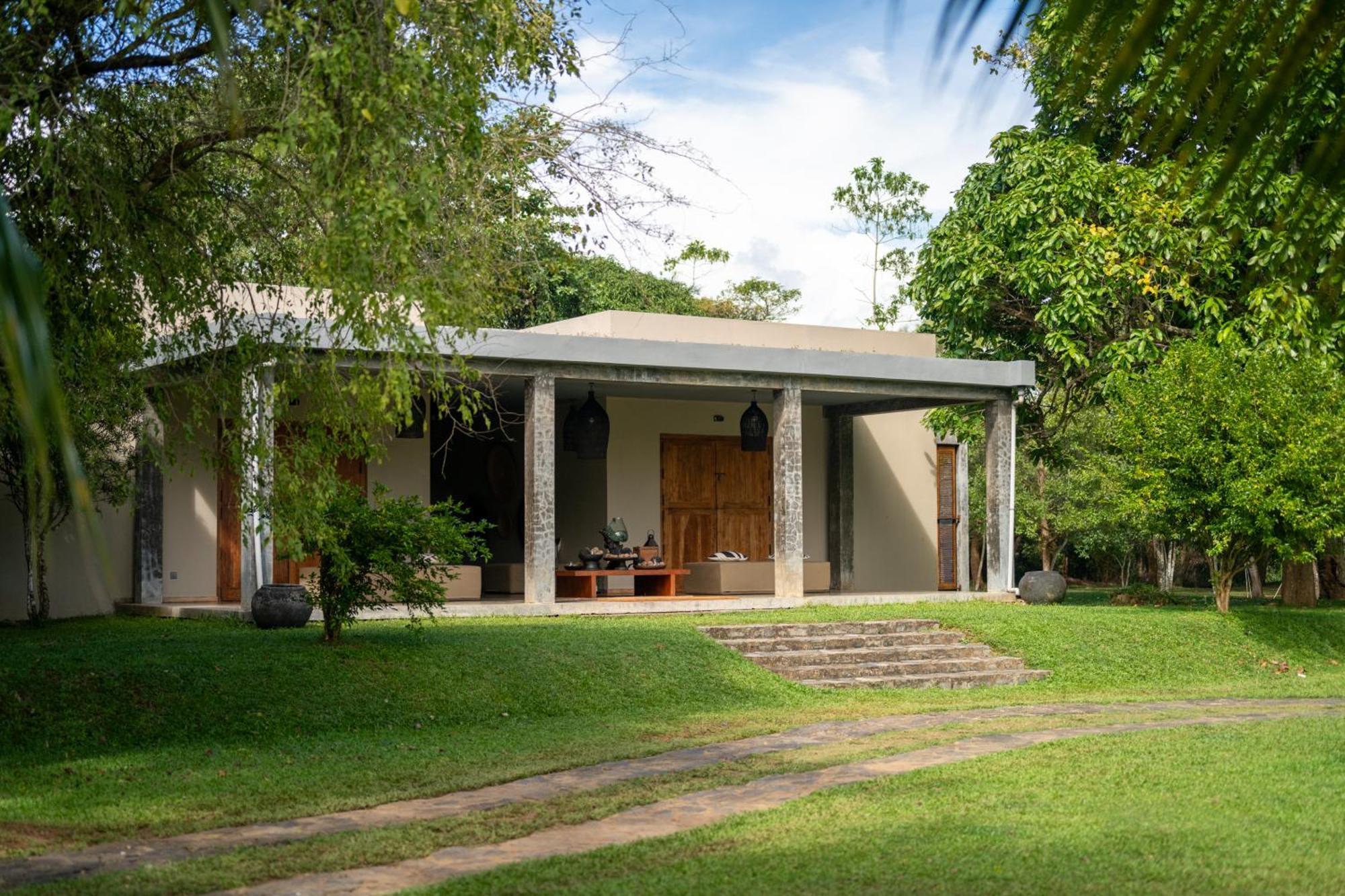 Wirdana Resort&Spa Boossa Bagian luar foto