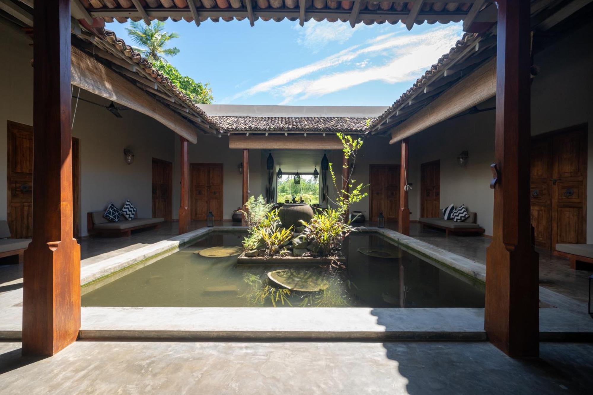 Wirdana Resort&Spa Boossa Bagian luar foto