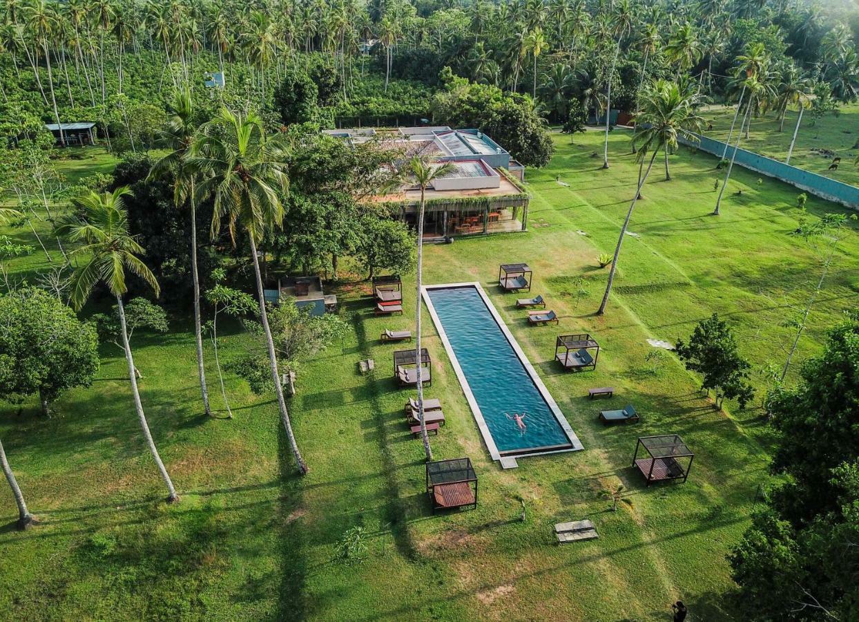 Wirdana Resort&Spa Boossa Bagian luar foto